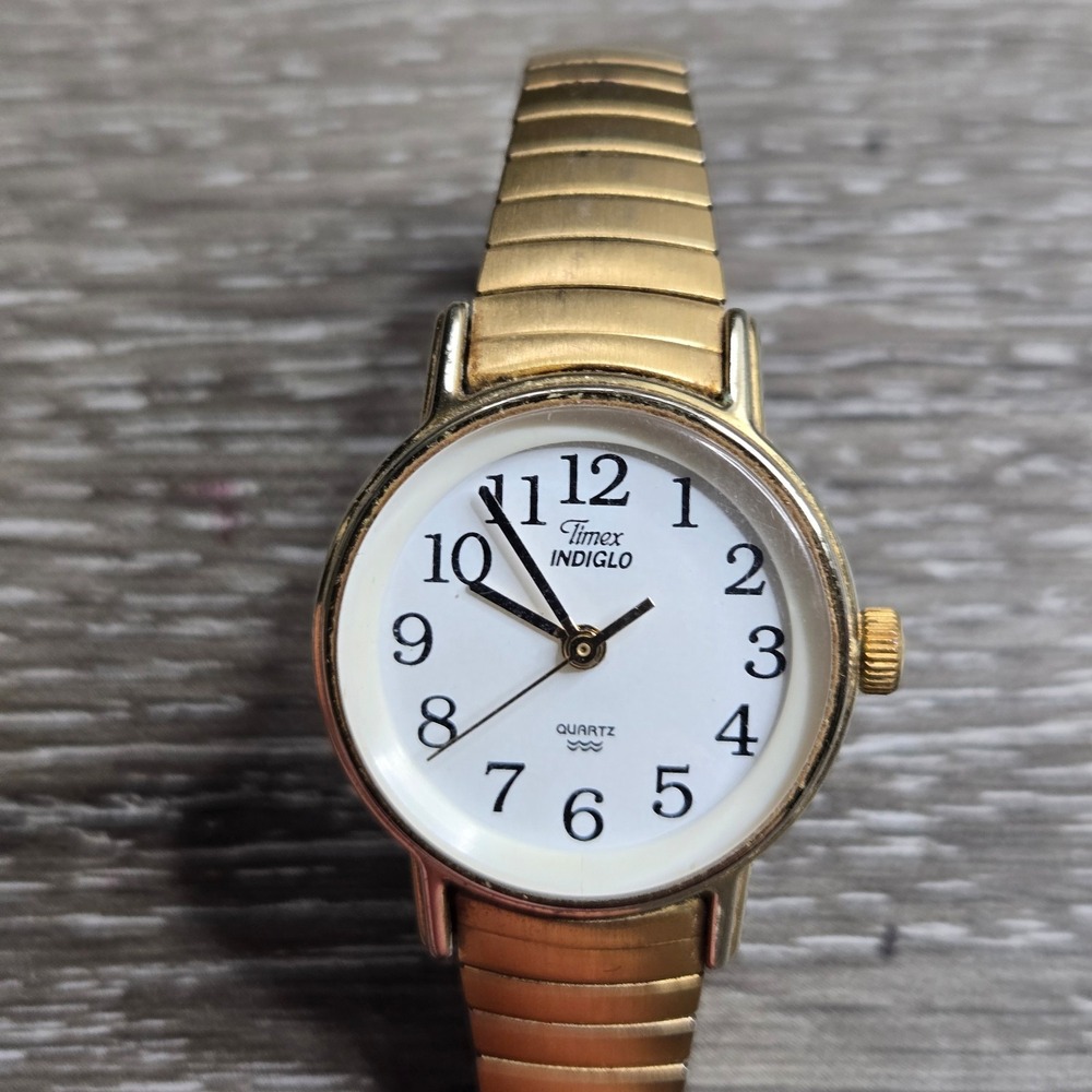 Timex Indiglo Women's Watch Easy Reader E3 Gold Tone Expansion Band Quartz S7